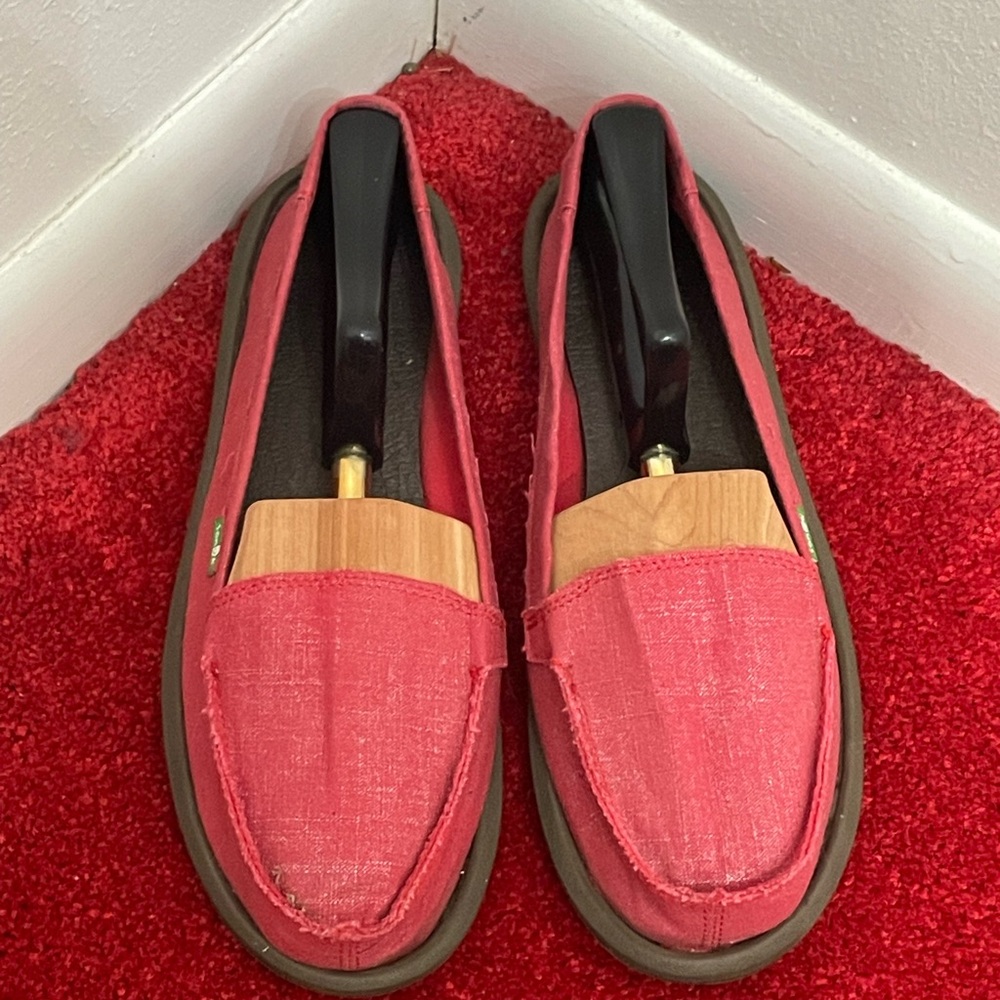 GUC Sanuk Women’s Red Slip-On Shoes Size 10 - Picture 2 of 9